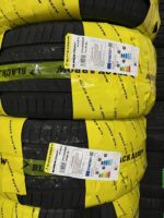 BLACKARROW  275/40  R20